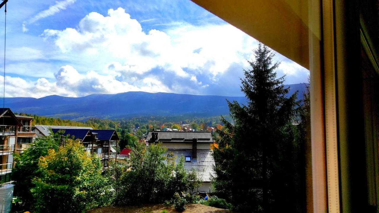 Willa Mona Bed & Breakfast ชกลาร์สกา ปอเรมบา ภายนอก รูปภาพ