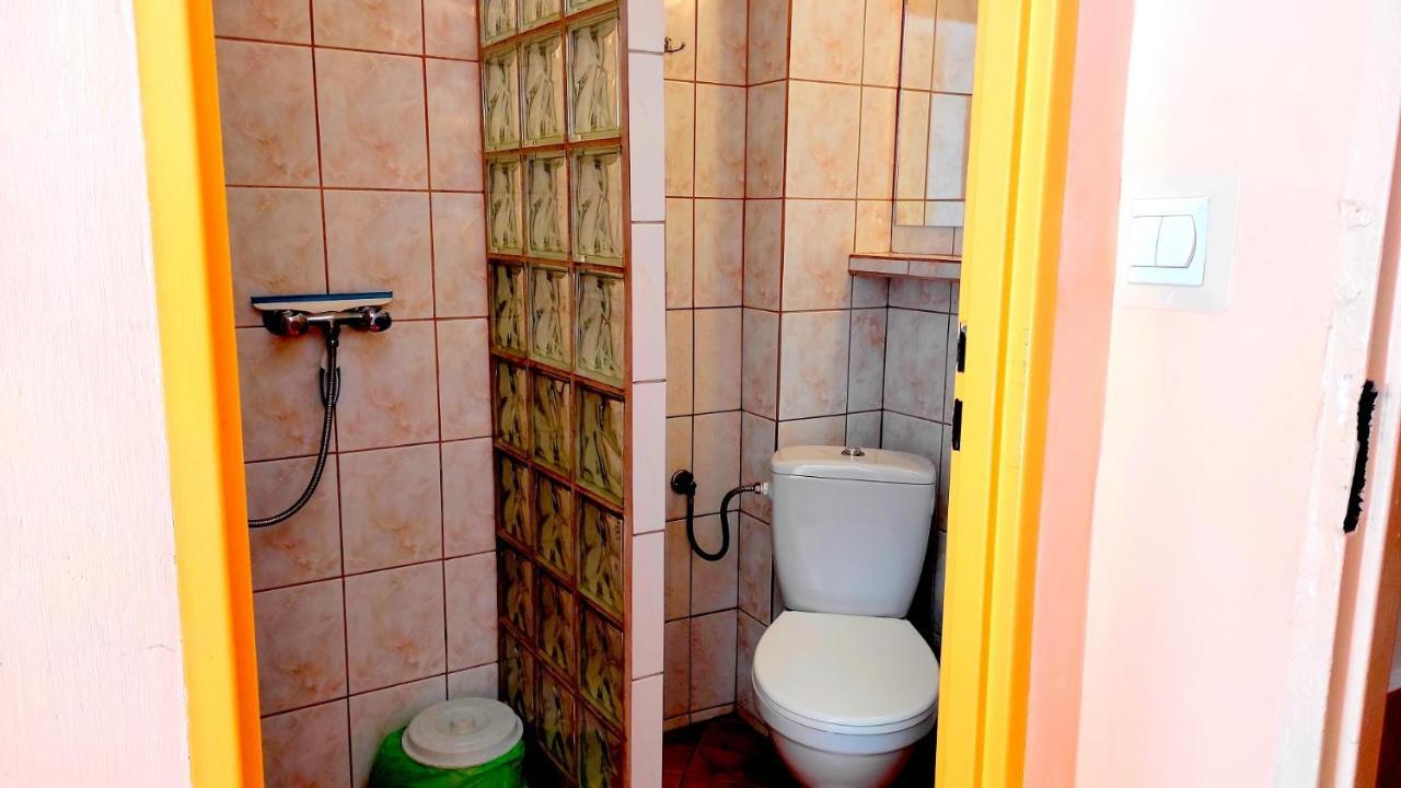 Willa Mona Bed & Breakfast ชกลาร์สกา ปอเรมบา ภายนอก รูปภาพ
